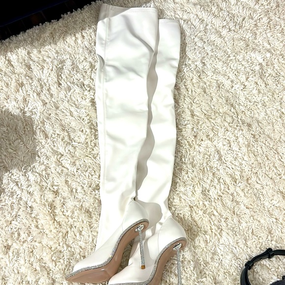 white over-the-knee boots size 37 - Picture 4 of 4